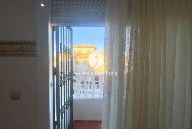 Segunda mano - Chalet -
Orihuela Costa - La Zenia