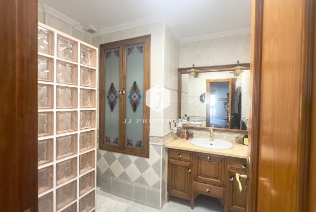 Segunda mano - Chalet -
Orihuela Costa - La Zenia