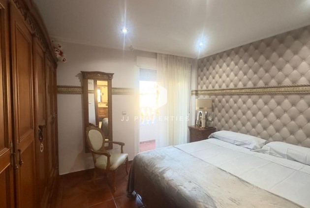 Segunda mano - Chalet -
Orihuela Costa - La Zenia