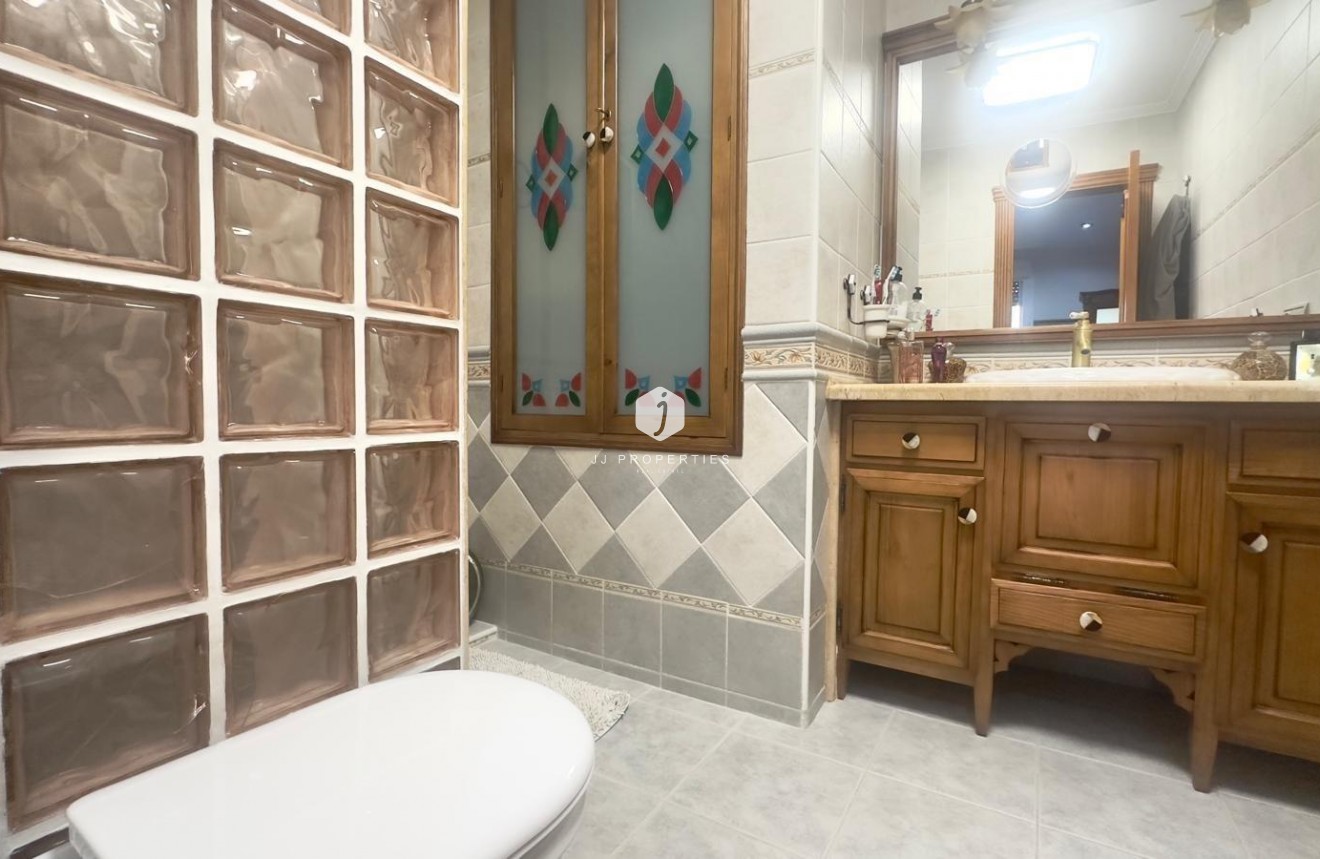 Segunda mano - Chalet -
Orihuela Costa - La Zenia