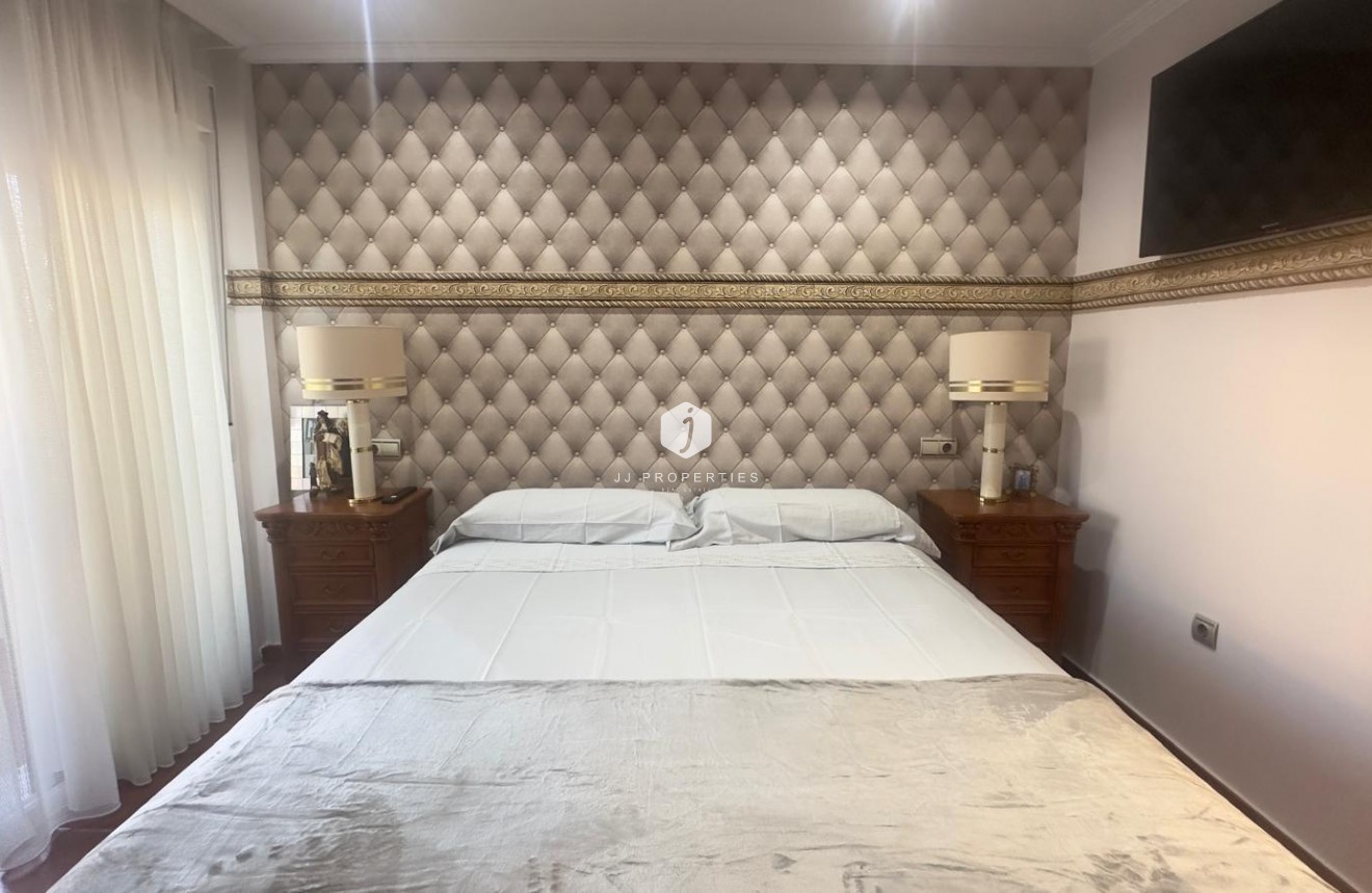 Segunda mano - Chalet -
Orihuela Costa - La Zenia