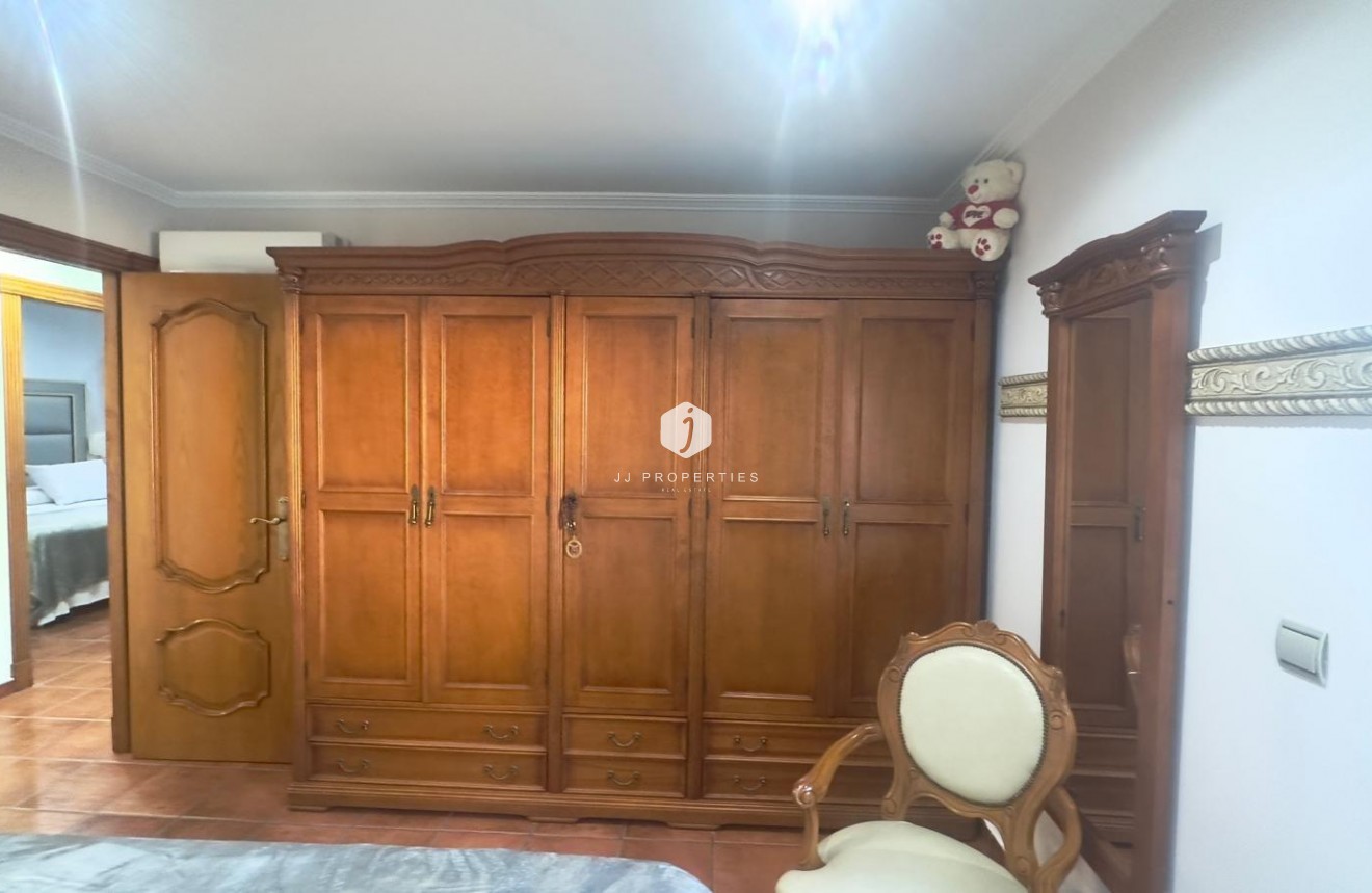 Segunda mano - Chalet -
Orihuela Costa - La Zenia