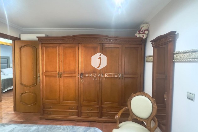 Segunda mano - Chalet -
Orihuela Costa - La Zenia