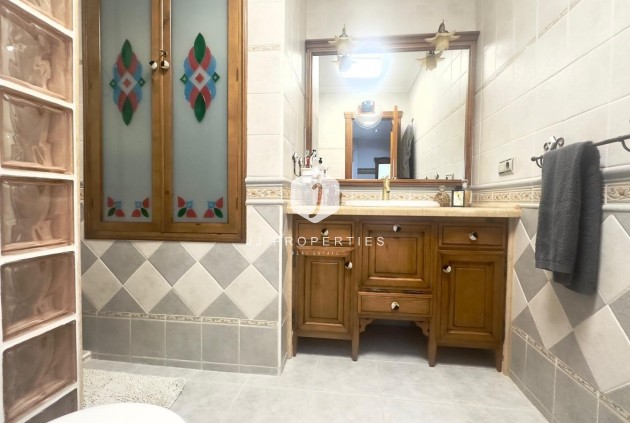 Segunda mano - Chalet -
Orihuela Costa - La Zenia