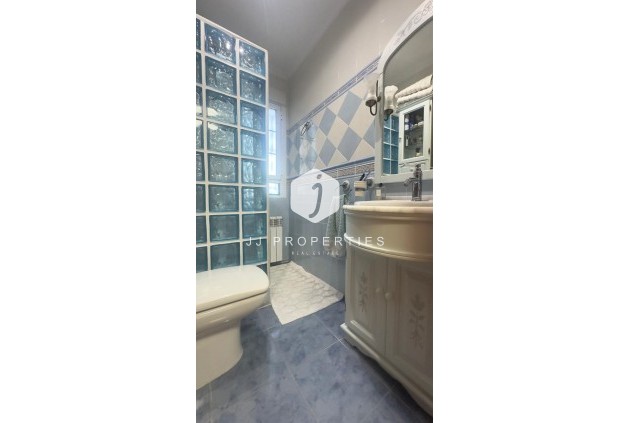 Segunda mano - Chalet -
Orihuela Costa - La Zenia