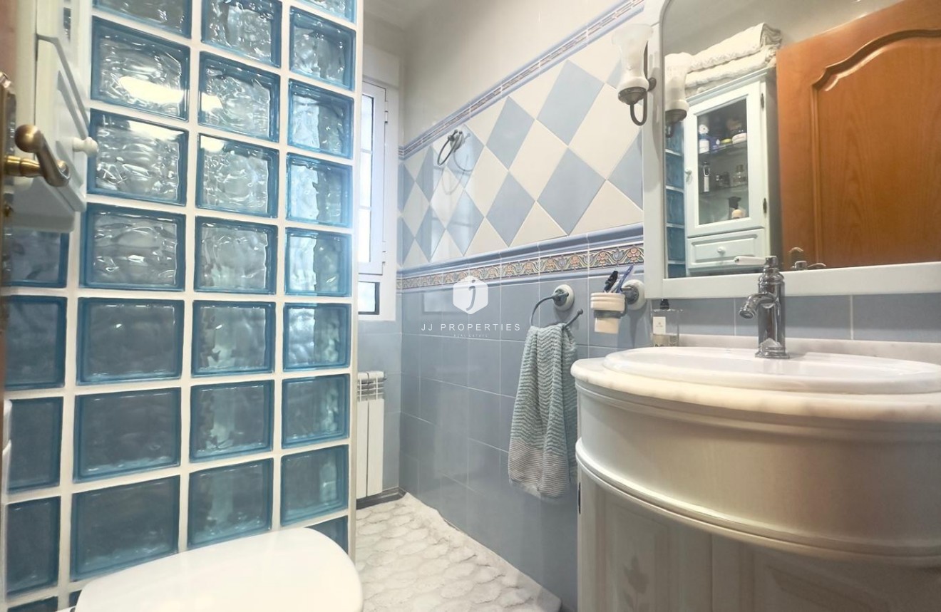 Segunda mano - Chalet -
Orihuela Costa - La Zenia