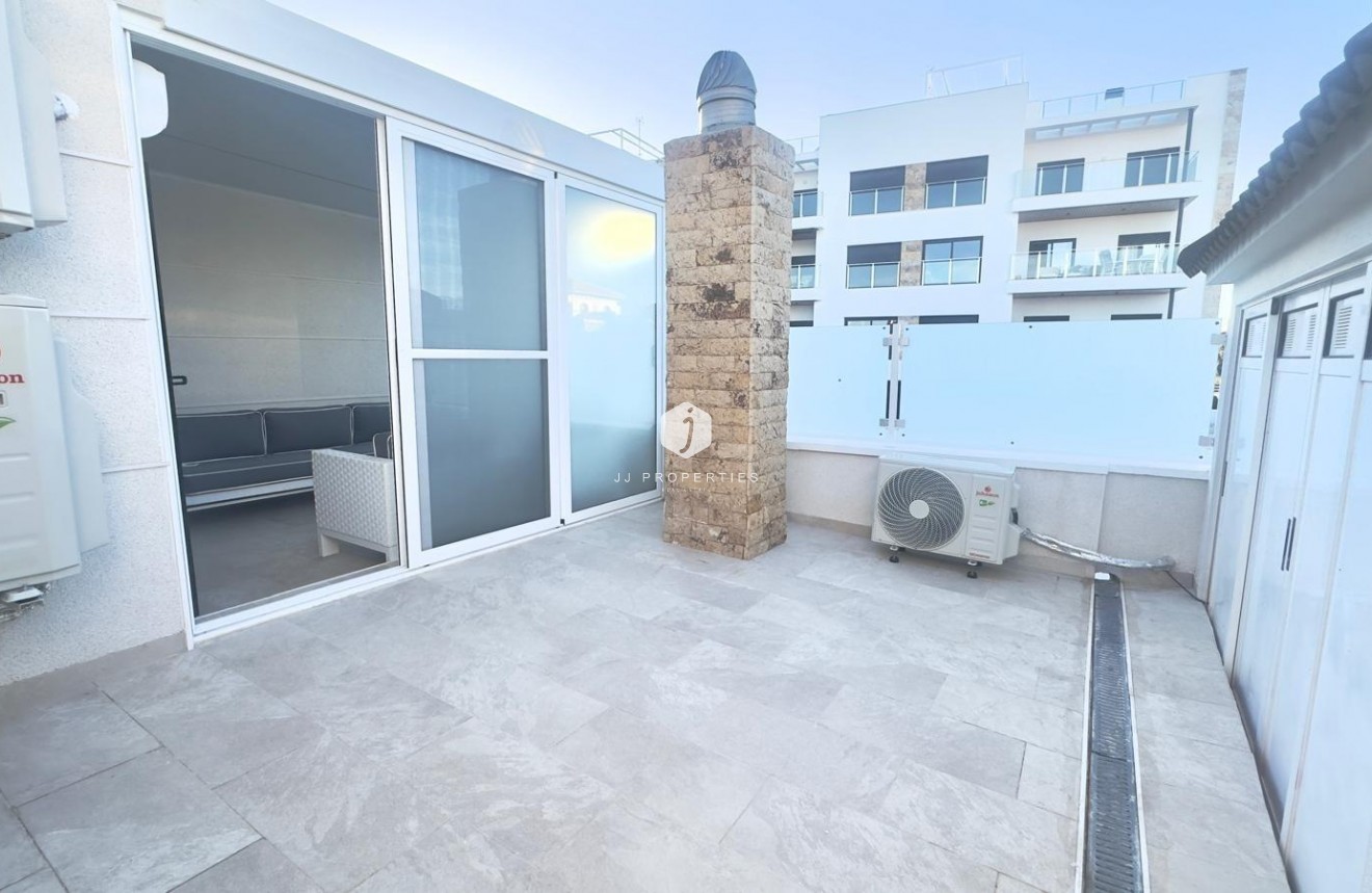 Segunda mano - Chalet -
Orihuela Costa - La Zenia