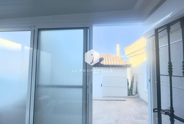 Segunda mano - Chalet -
Orihuela Costa - La Zenia