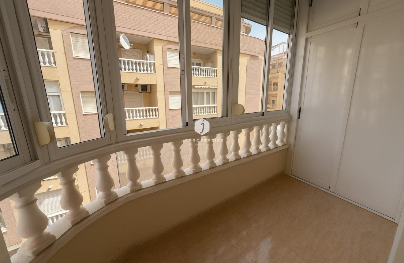 Segunda mano - Apartamento / piso -
Torrevieja - Parque las naciones