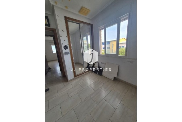 Segunda mano - Apartamento / piso -
Torrevieja - aguas nuevas