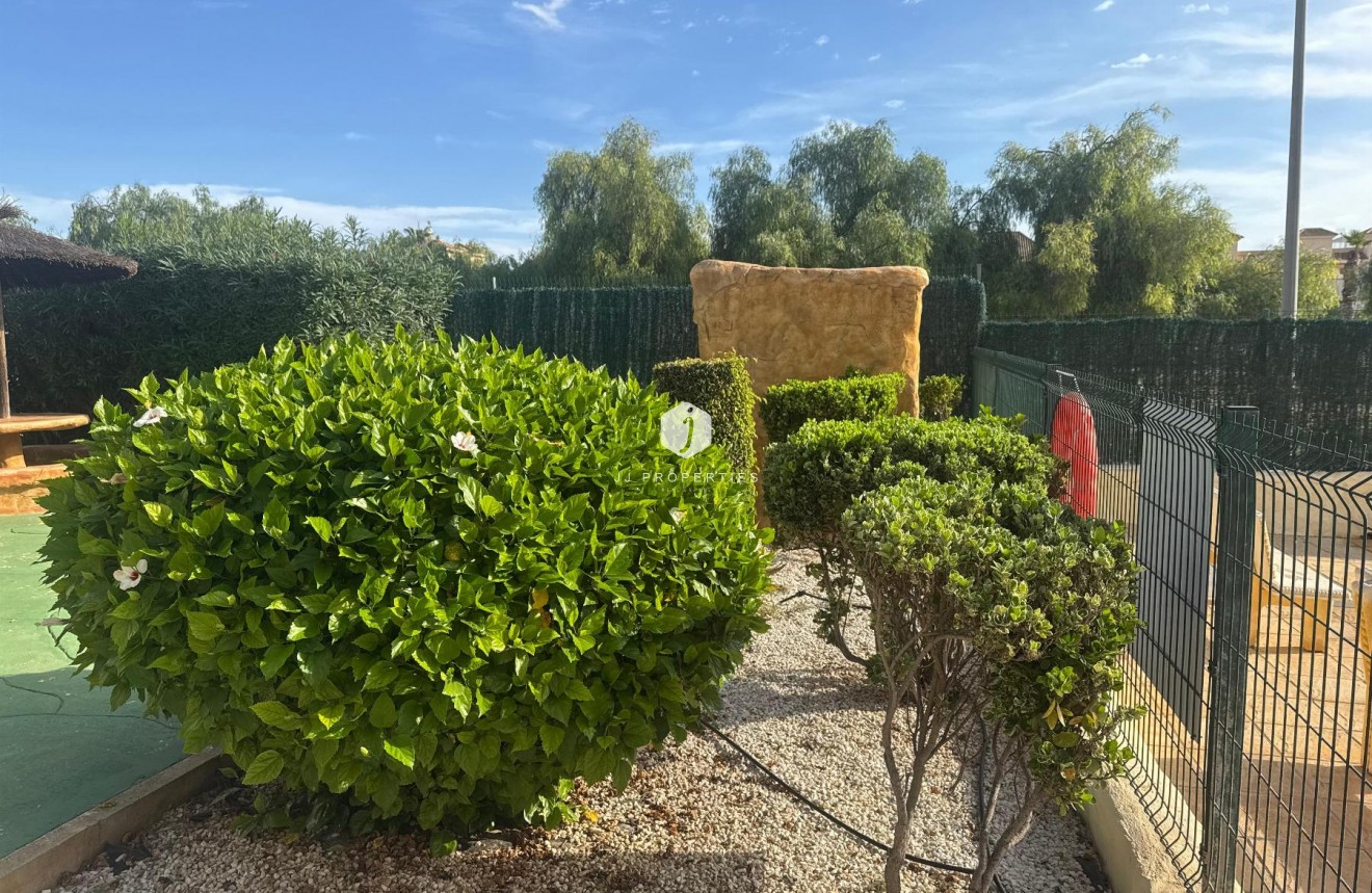 Segunda mano - Bungalow -
Orihuela Costa - Costa Blanca