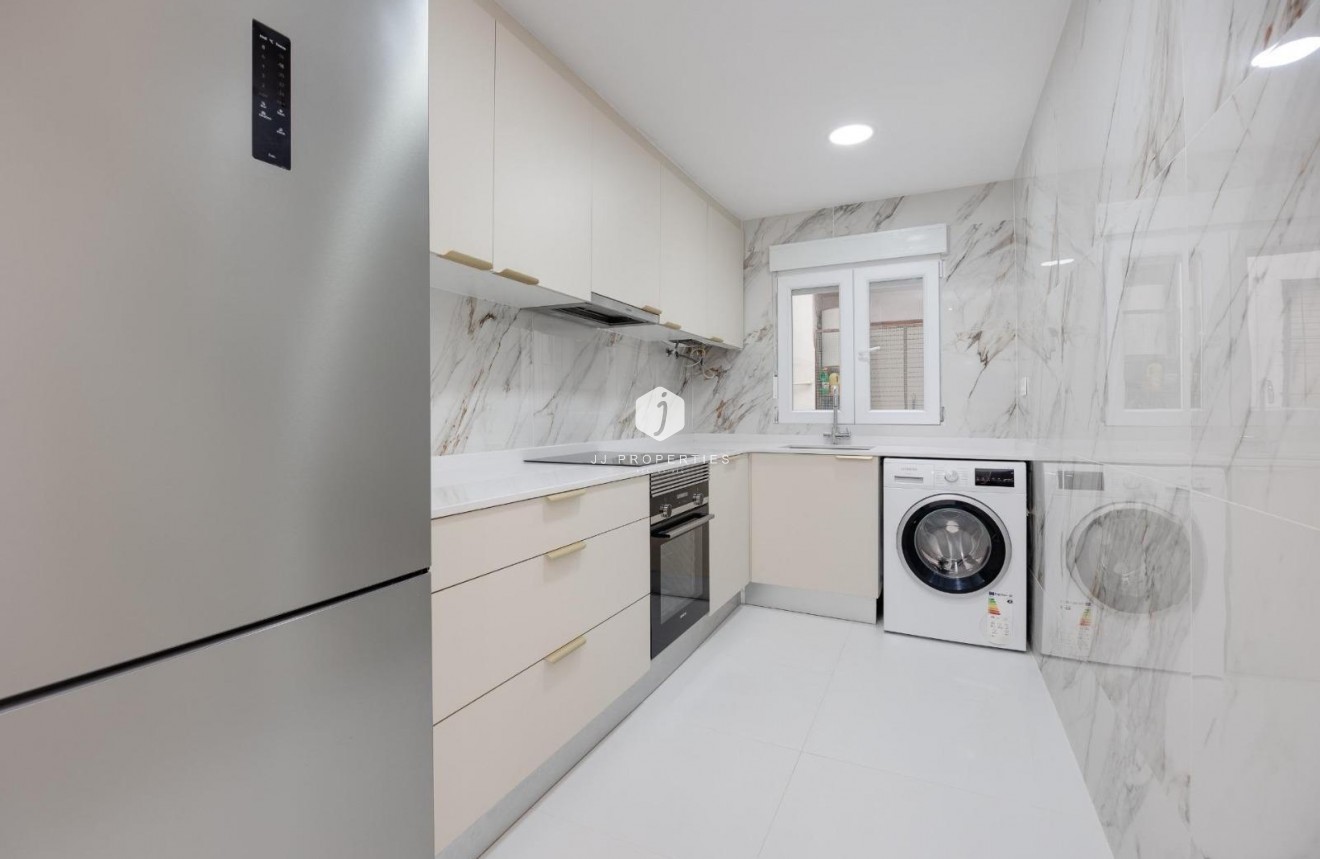 Segunda mano - Apartamento / piso -
Torrevieja - Costa Blanca