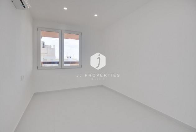 Segunda mano - Apartamento / piso -
Torrevieja - Costa Blanca