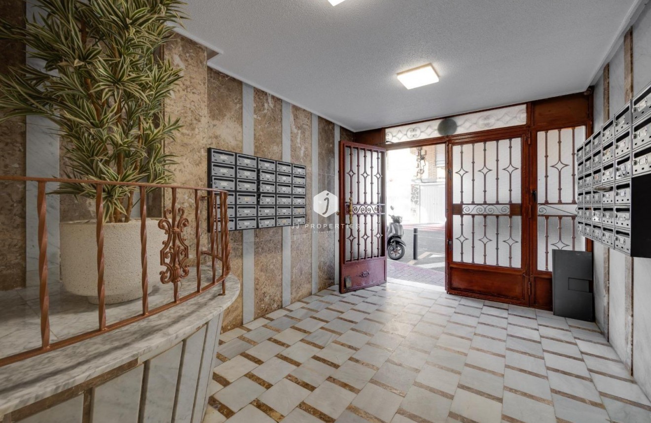 Segunda mano - Apartamento / piso -
Torrevieja - Costa Blanca