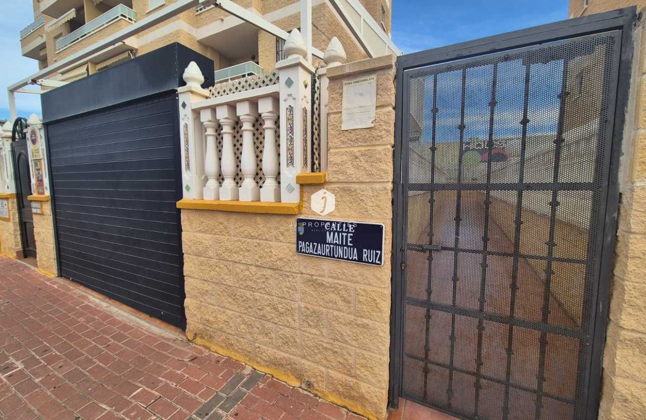 Segunda mano - Apartamento / piso -
Torrevieja - Costa Blanca