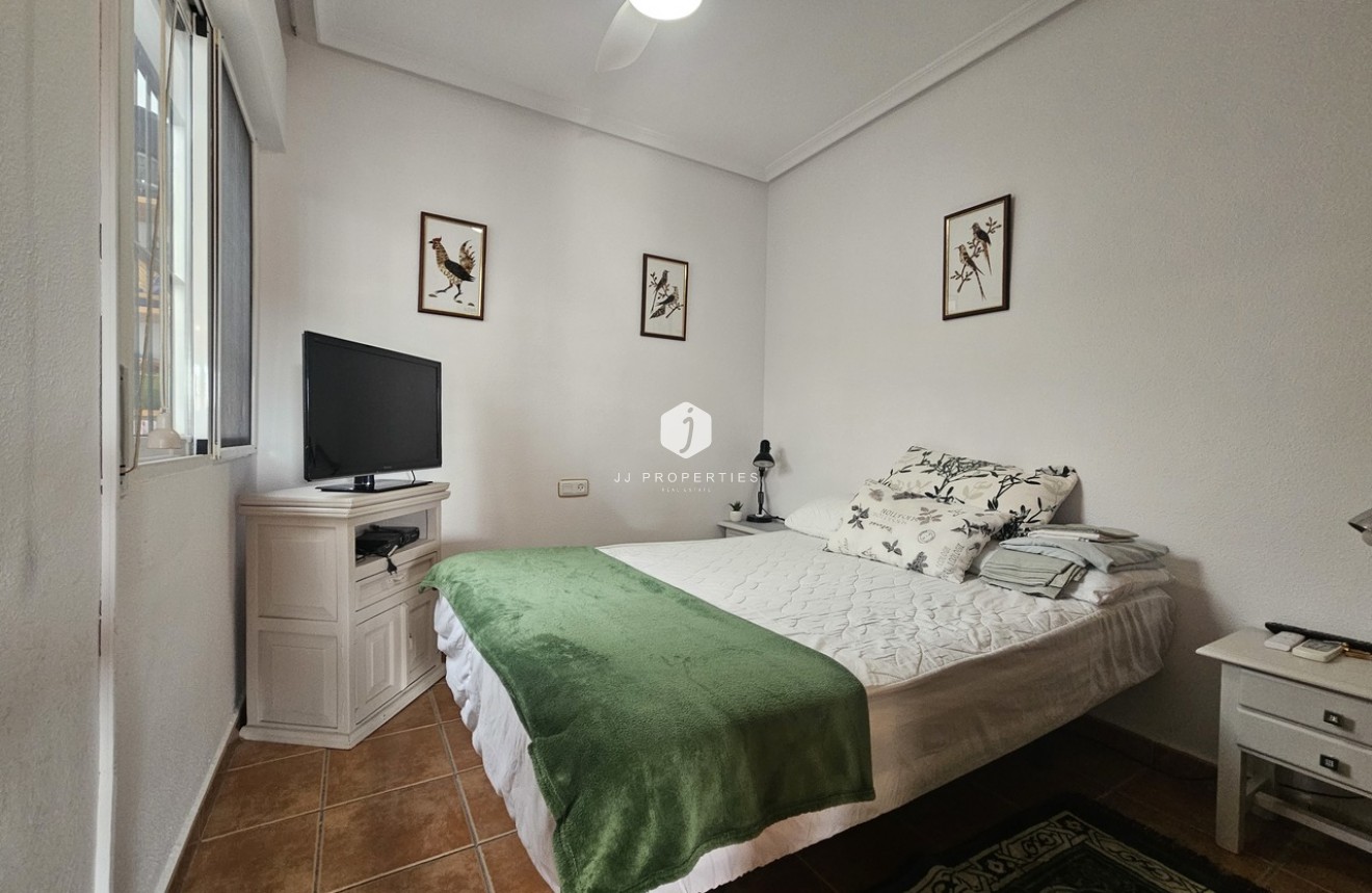 Segunda mano - Bungalow -
La Zenia - Costa Blanca