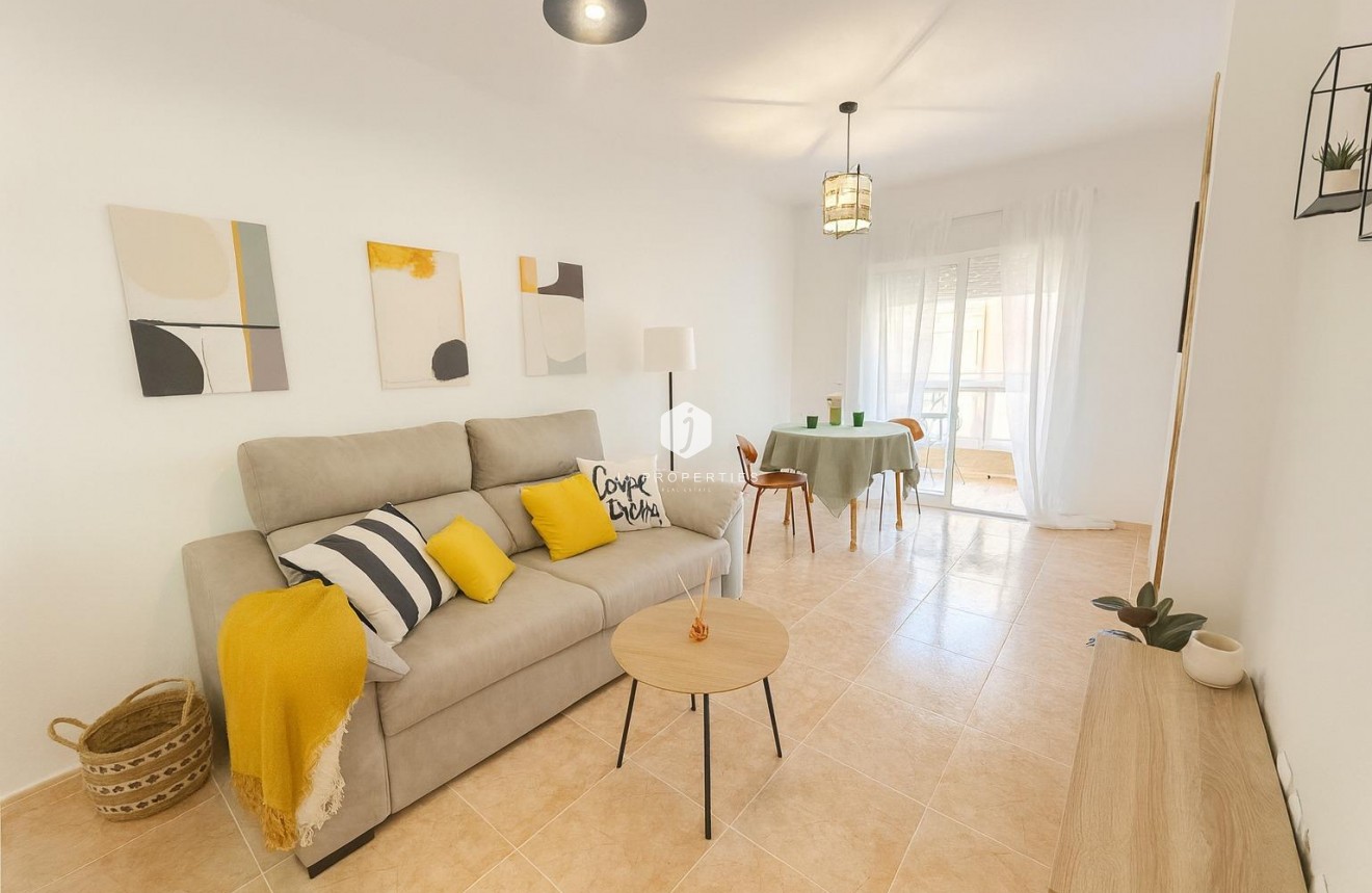 Segunda mano - Apartamento / piso -
Torrevieja - PARQUE DE LAS NACIONES