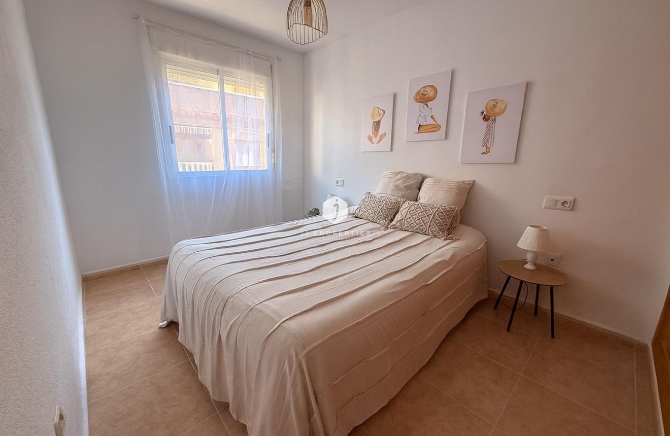 Segunda mano - Apartamento / piso -
Torrevieja - PARQUE DE LAS NACIONES