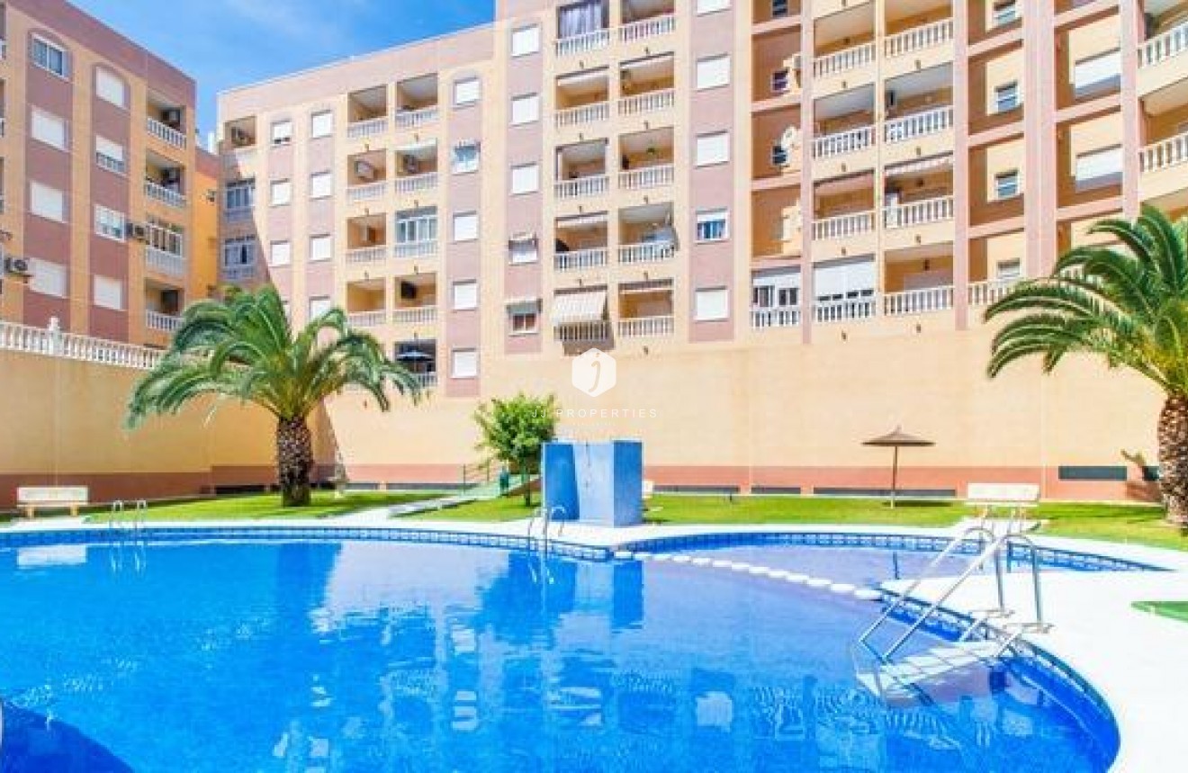 Segunda mano - Apartamento / piso -
Torrevieja - PARQUE DE LAS NACIONES