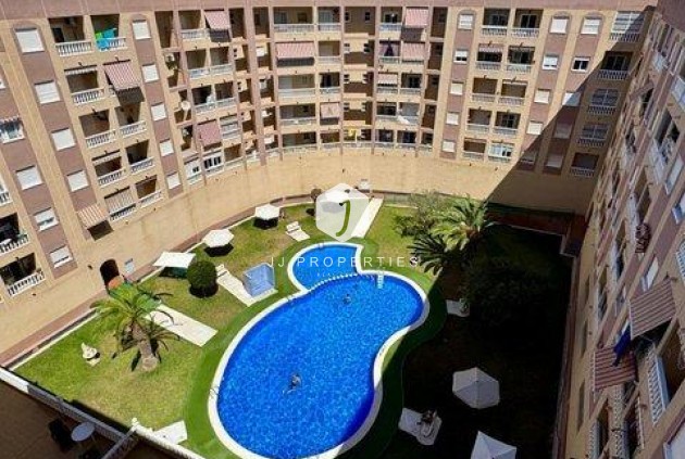 Segunda mano - Apartamento / piso -
Torrevieja - PARQUE DE LAS NACIONES