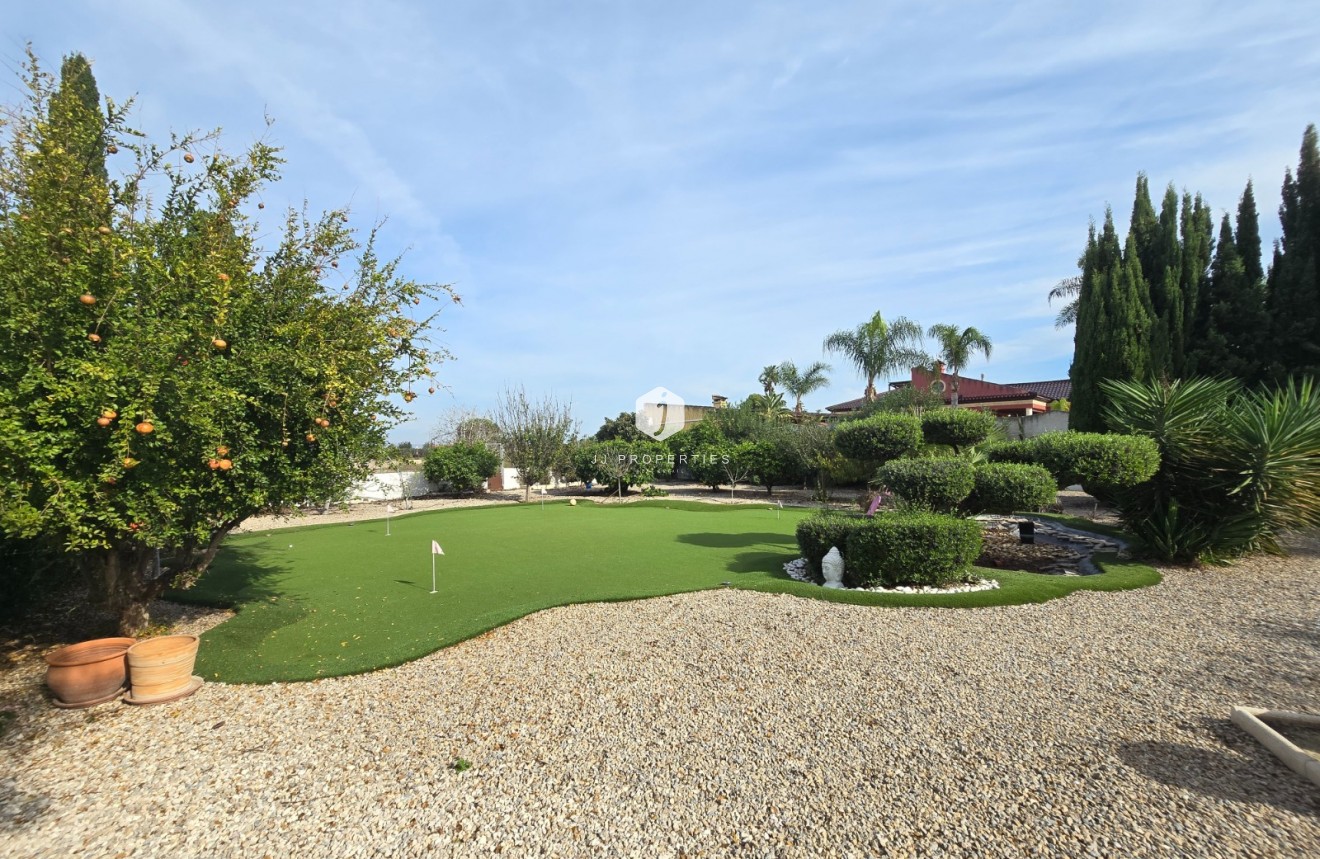 Segunda mano - Casa de campo -
Dolores - Costa Blanca