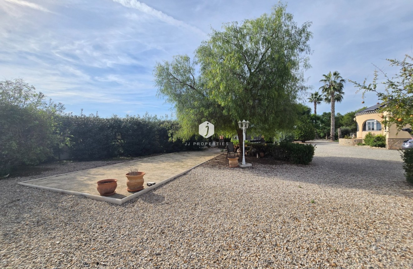 Segunda mano - Casa de campo -
Dolores - Costa Blanca