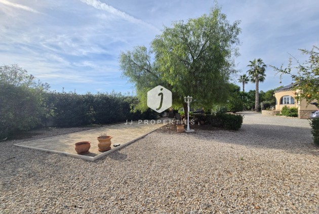 Segunda mano - Casa de campo -
Dolores - Costa Blanca