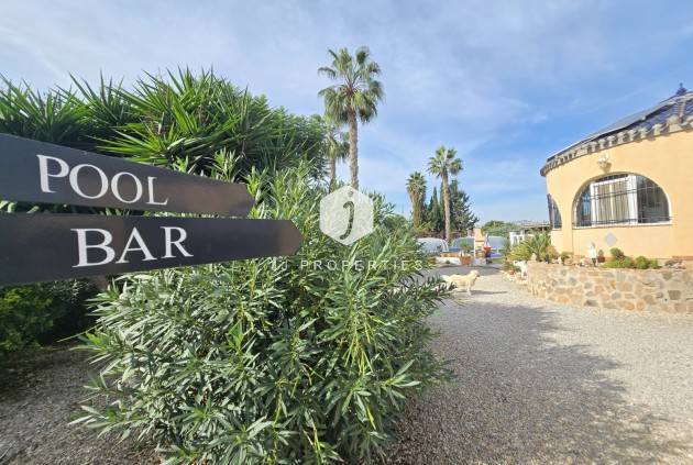 Segunda mano - Casa de campo -
Dolores - Costa Blanca