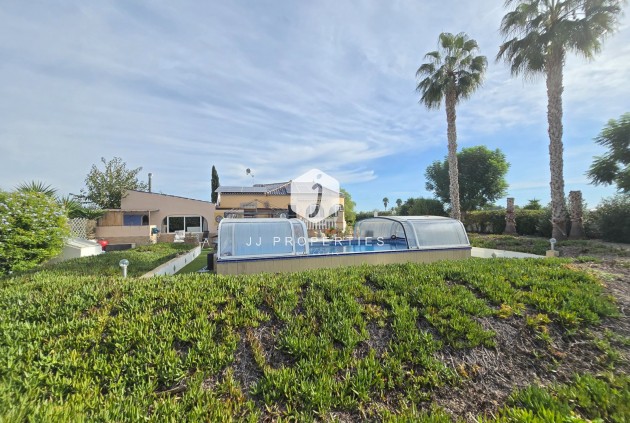 Segunda mano - Casa de campo -
Dolores - Costa Blanca