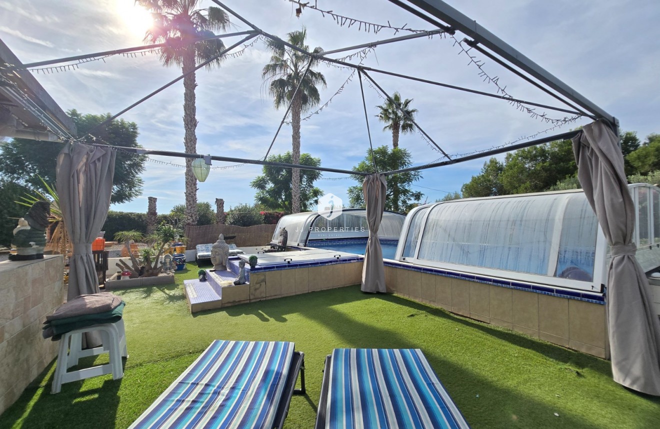 Segunda mano - Casa de campo -
Dolores - Costa Blanca