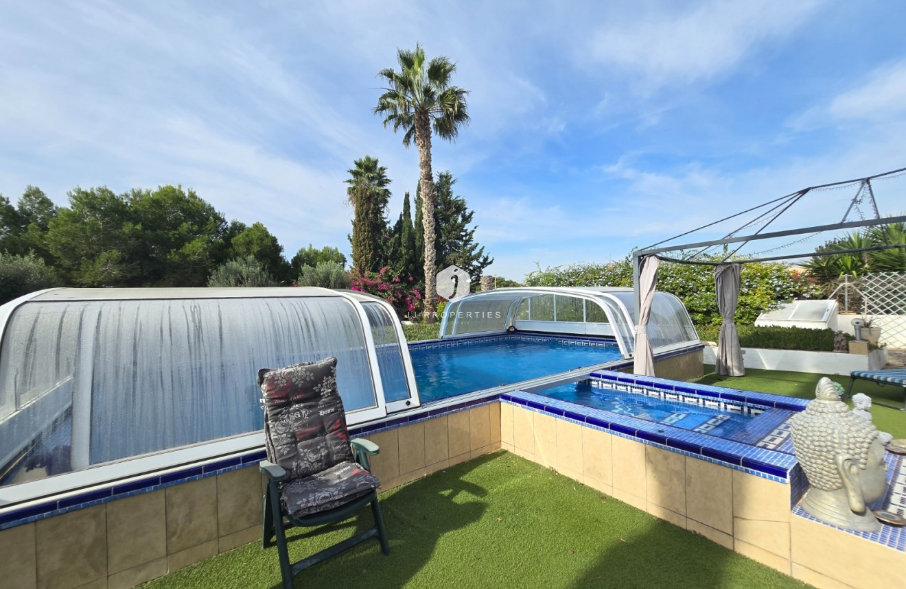 Segunda mano - Casa de campo -
Dolores - Costa Blanca