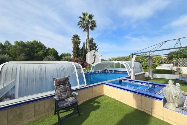 Segunda mano - Casa de campo -
Dolores - Costa Blanca