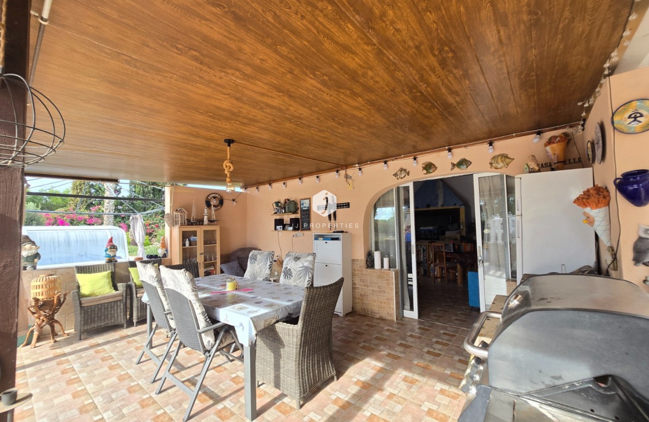 Segunda mano - Casa de campo -
Dolores - Costa Blanca