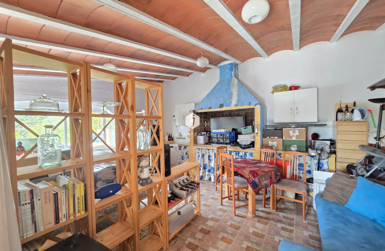 Segunda mano - Casa de campo -
Dolores - Costa Blanca