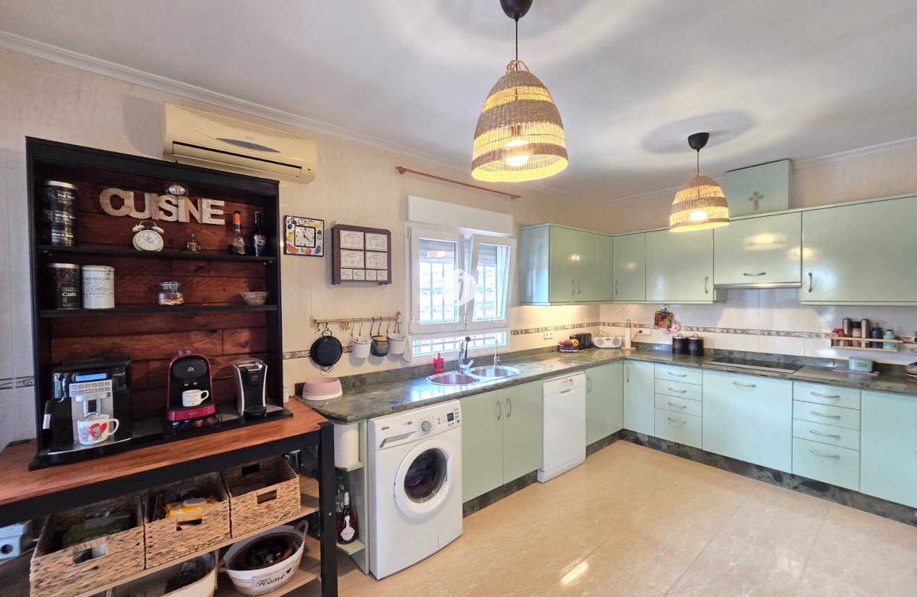 Segunda mano - Casa de campo -
Dolores - Costa Blanca