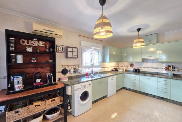 Segunda mano - Casa de campo -
Dolores - Costa Blanca