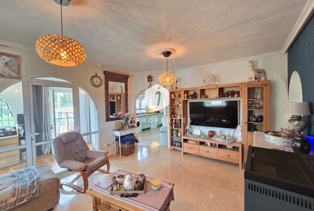 Segunda mano - Casa de campo -
Dolores - Costa Blanca