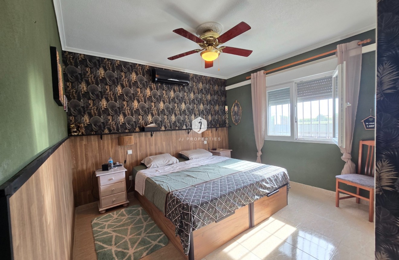 Segunda mano - Casa de campo -
Dolores - Costa Blanca