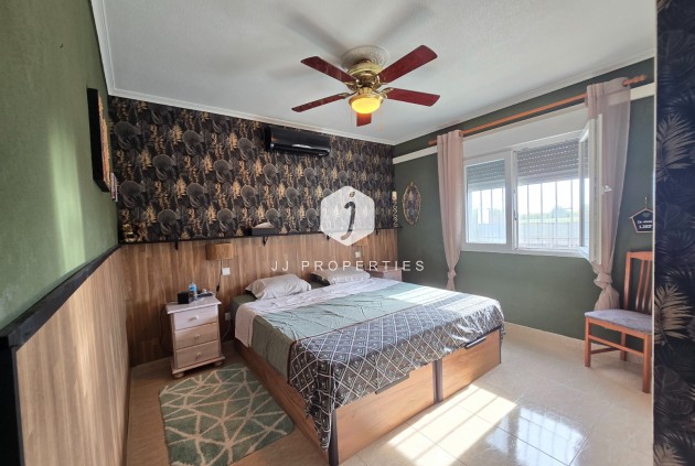 Segunda mano - Casa de campo -
Dolores - Costa Blanca