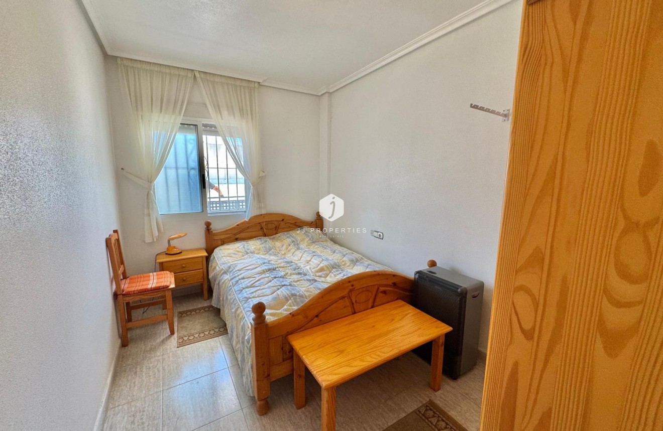 D'occasion - Appartement -
Almoradí - Inland