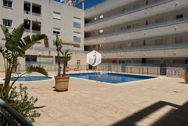 D'occasion - Appartement -
Almoradí - Inland