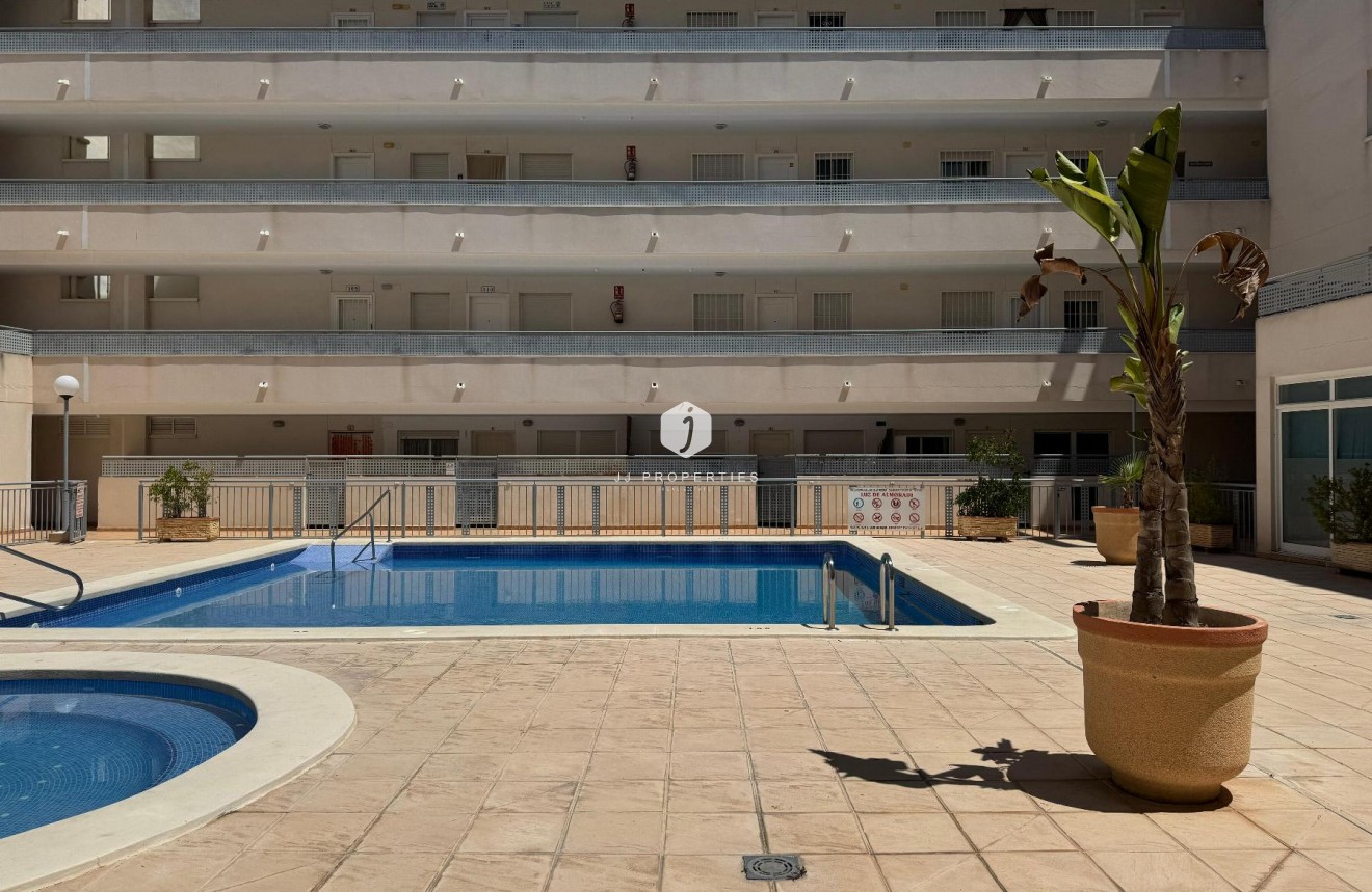 D'occasion - Appartement -
Almoradí - Inland