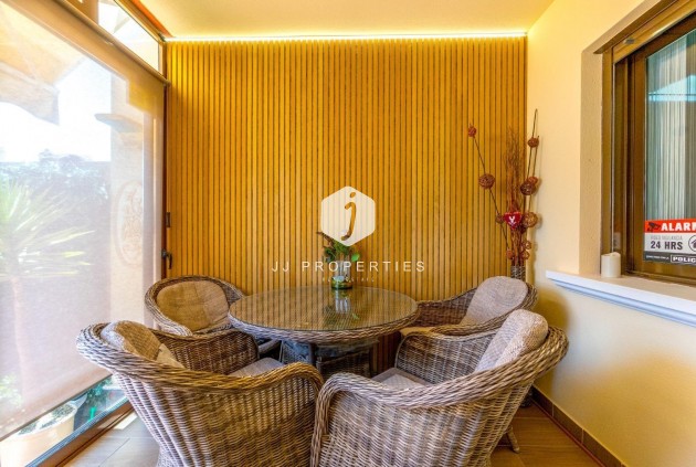 Segunda mano - Chalet -
Torrevieja - aguas nuevas