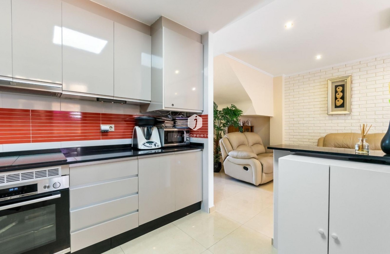 Segunda mano - Chalet -
Torrevieja - aguas nuevas