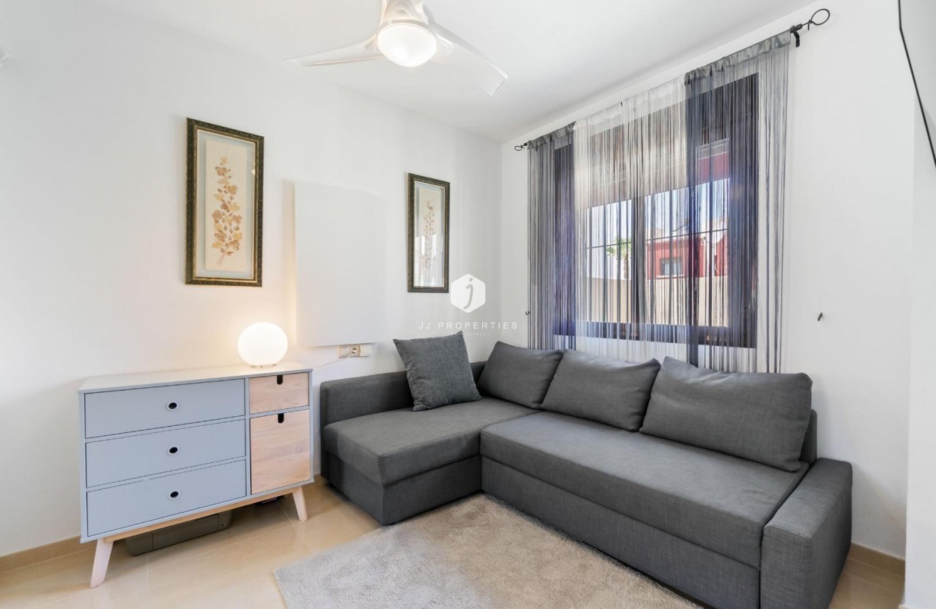 Segunda mano - Chalet -
Torrevieja - aguas nuevas