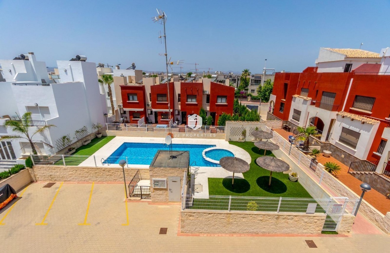 Segunda mano - Chalet -
Torrevieja - aguas nuevas