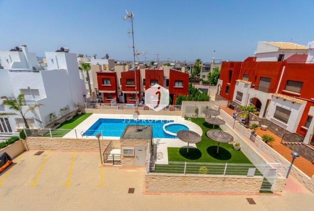 Segunda mano - Chalet -
Torrevieja - aguas nuevas