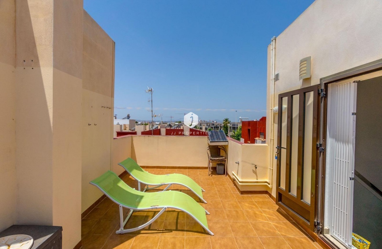 Segunda mano - Chalet -
Torrevieja - aguas nuevas