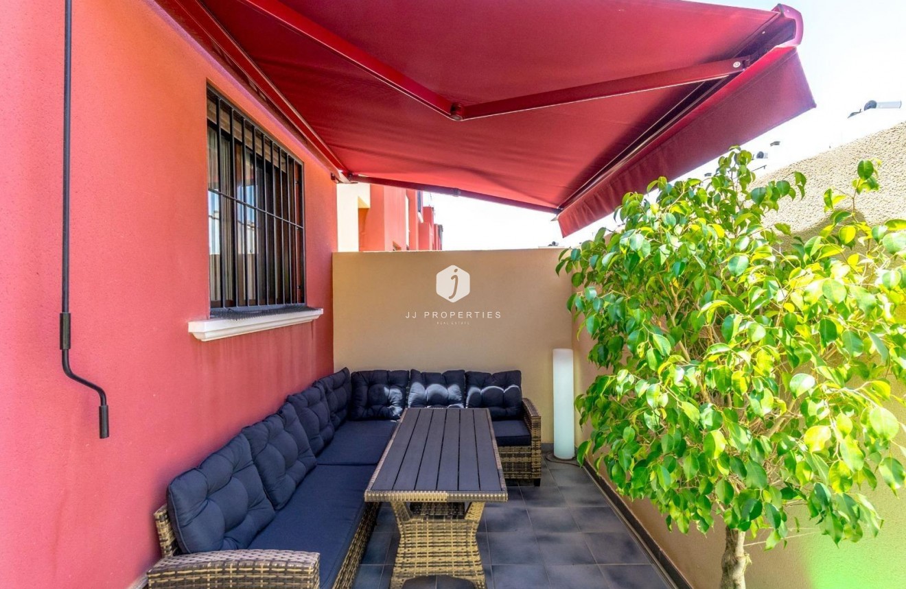 Segunda mano - Chalet -
Torrevieja - aguas nuevas