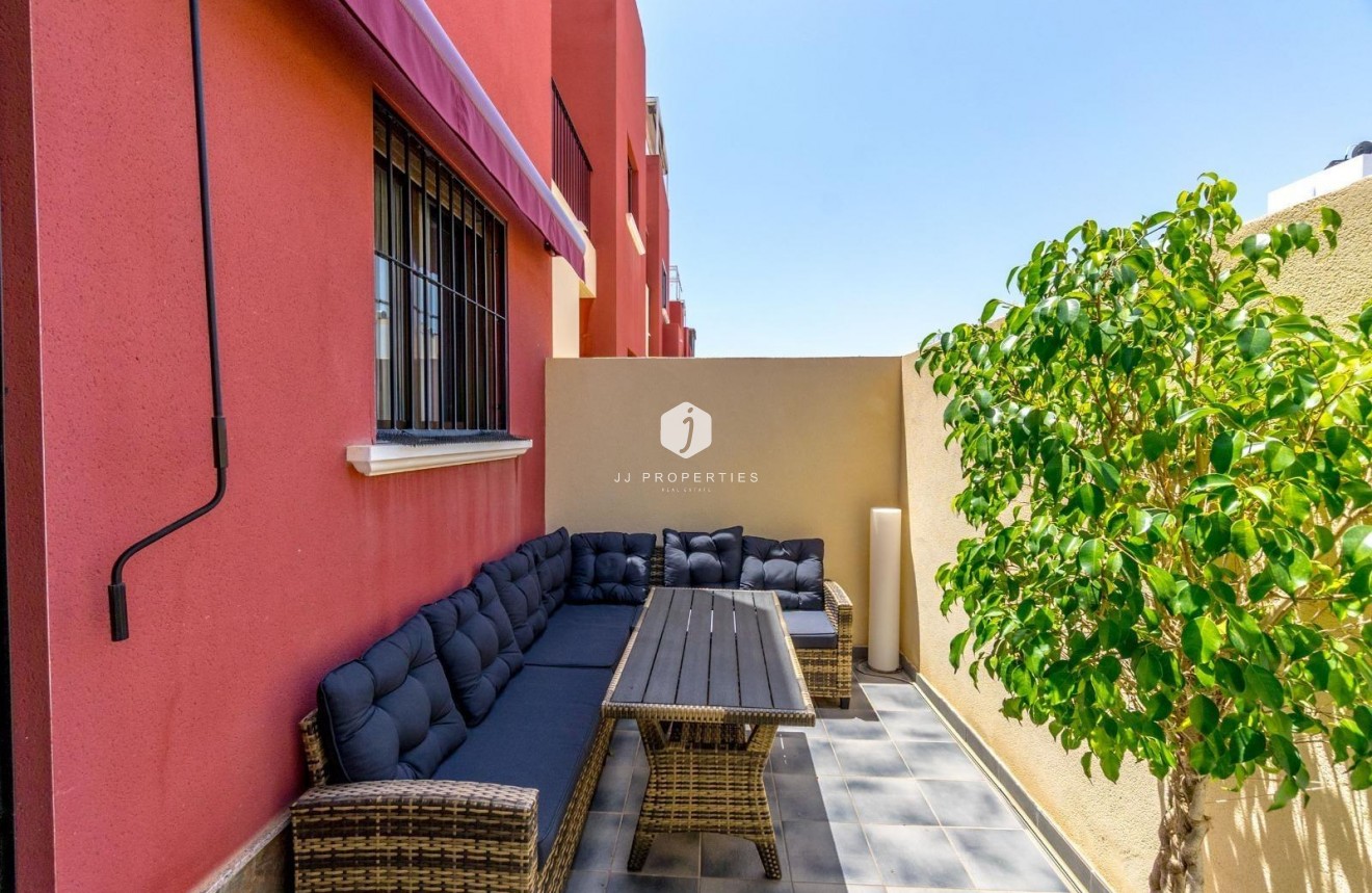 Segunda mano - Chalet -
Torrevieja - aguas nuevas